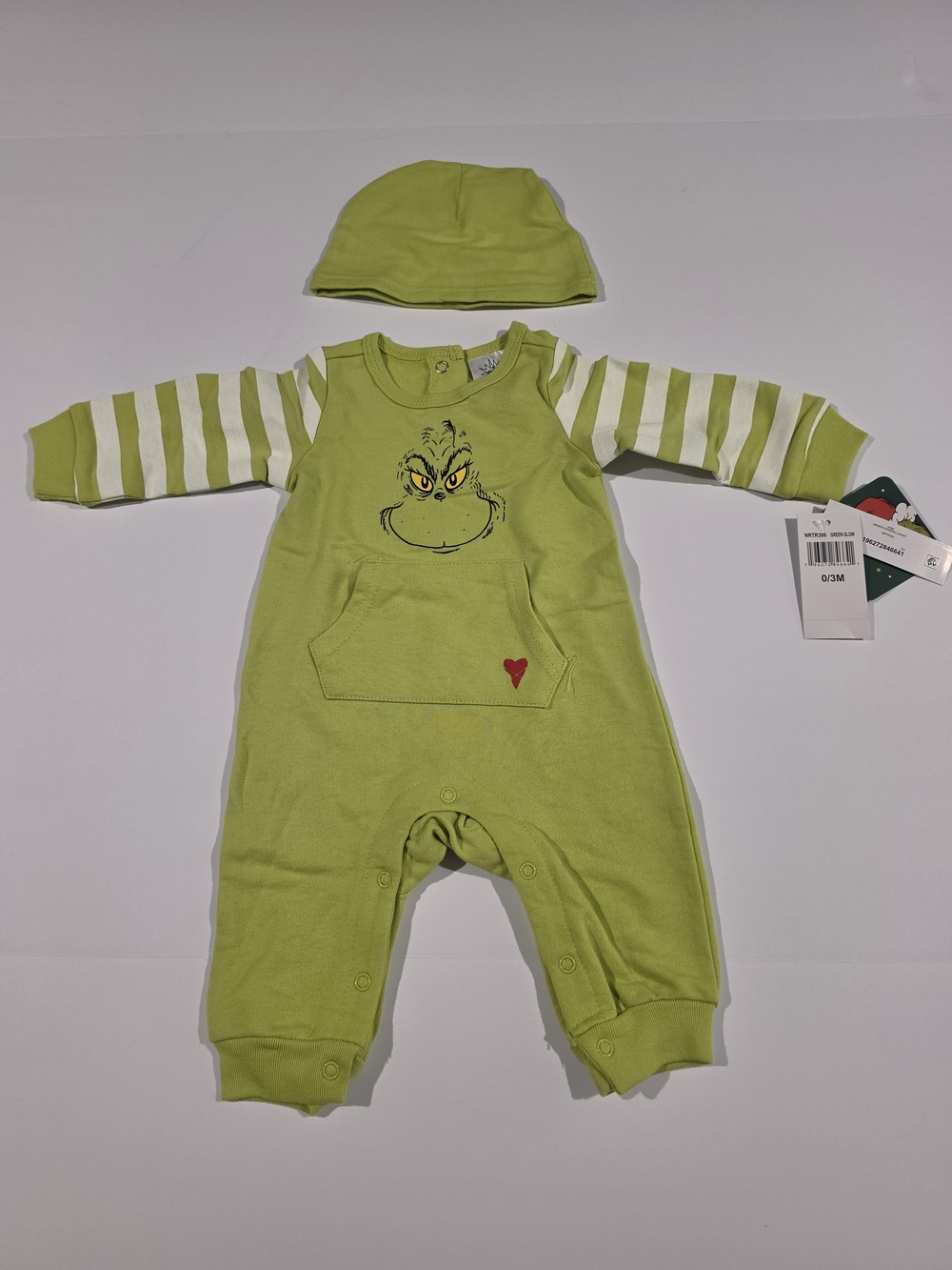 Infant 0-3 Months.. Green Grinch Outfit with Hat - Adorable!